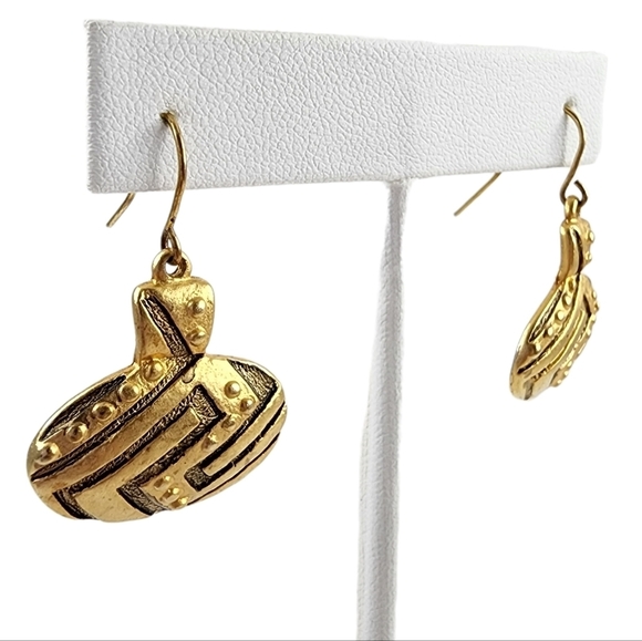 Chico's dangle earrings with metal tooling antique gold tone black details - Picture 2 of 11